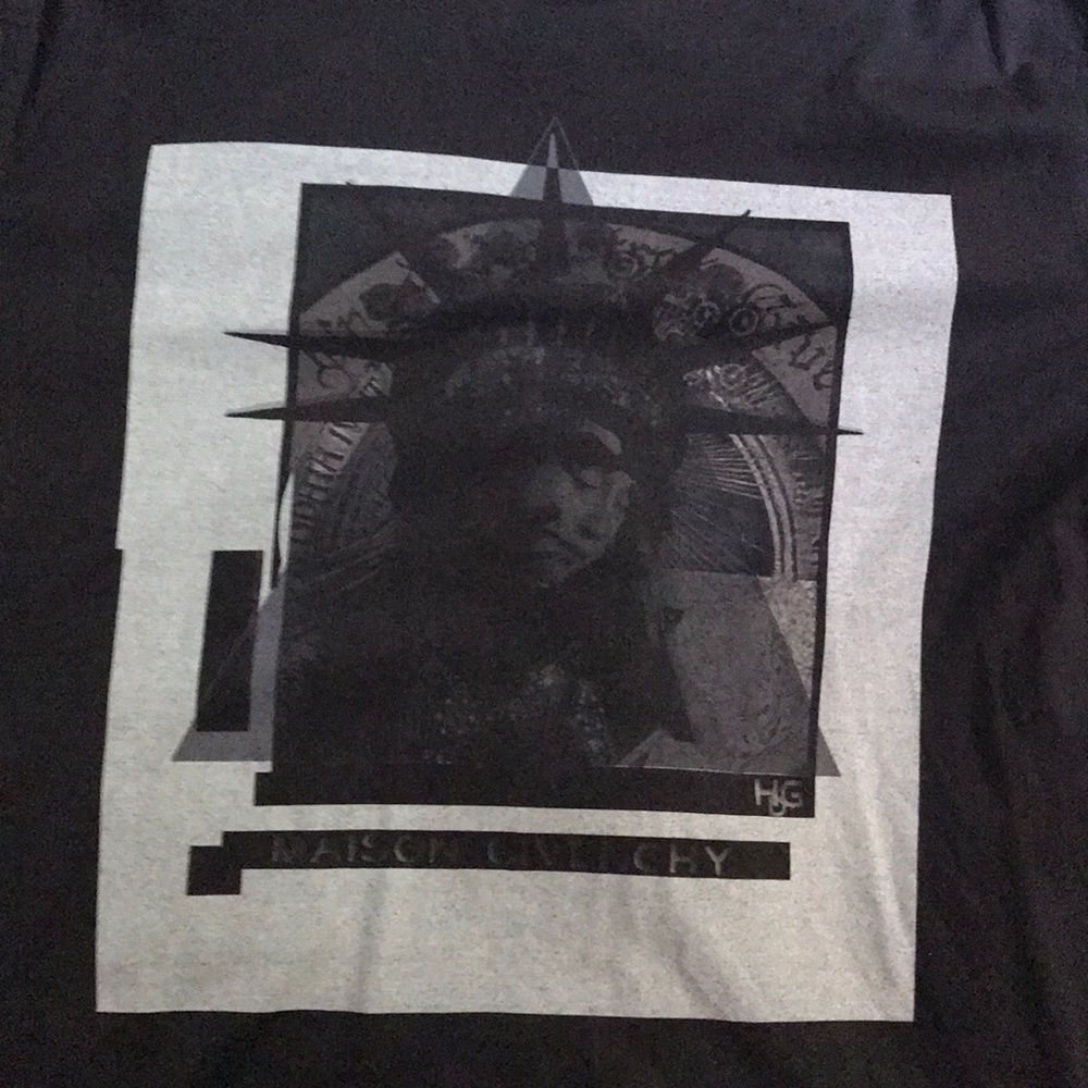 Givenchy T-shirt